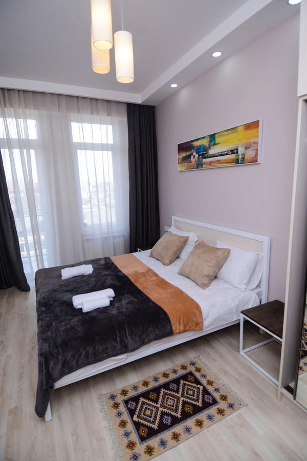 B-Lax Apartment Tbilisi Eksteriør billede