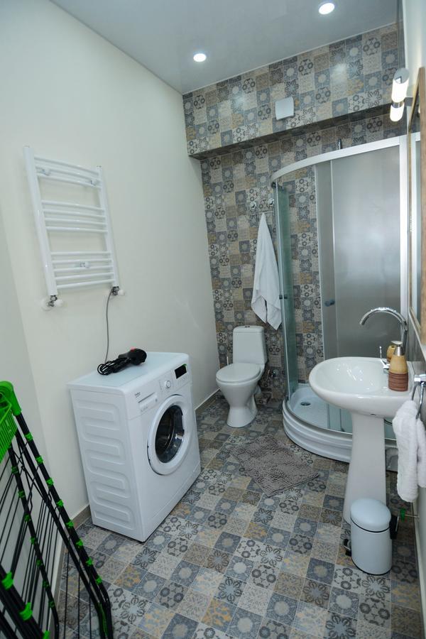 B-Lax Apartment Tbilisi Eksteriør billede